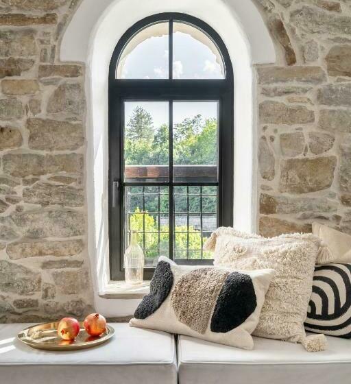 هتل Bridges Residence
