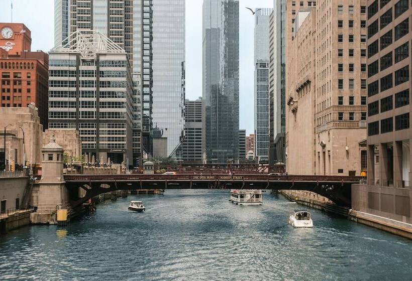 هتل Citizenm Chicago Downtown
