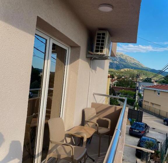 پانسیون Apartmani Orlović Bar