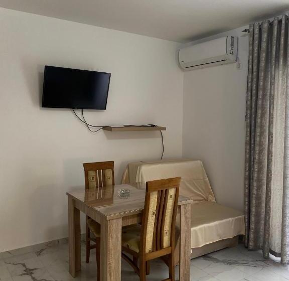پانسیون Apartmani Orlović Bar