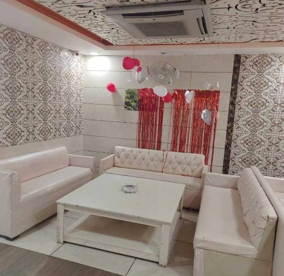 فندق O Food Plaza