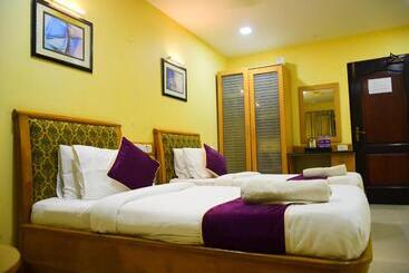 Nakshatree Hotels, Maruthi Residency Mogappair