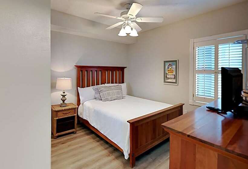 South Harbour 12e