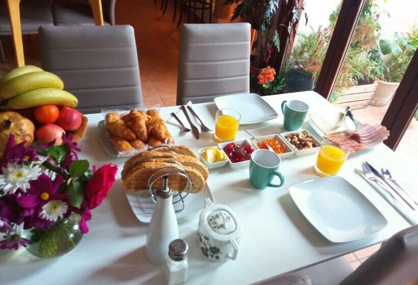 تختخواب و صبحانه Can Perles A Beautiful House Perfect For Relaxing