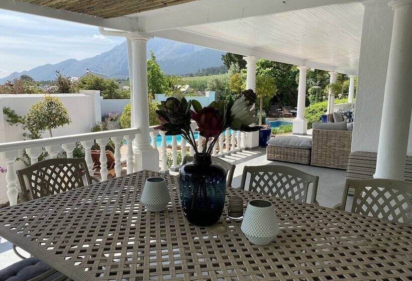 تختخواب و صبحانه Mirabelle Guesthouse