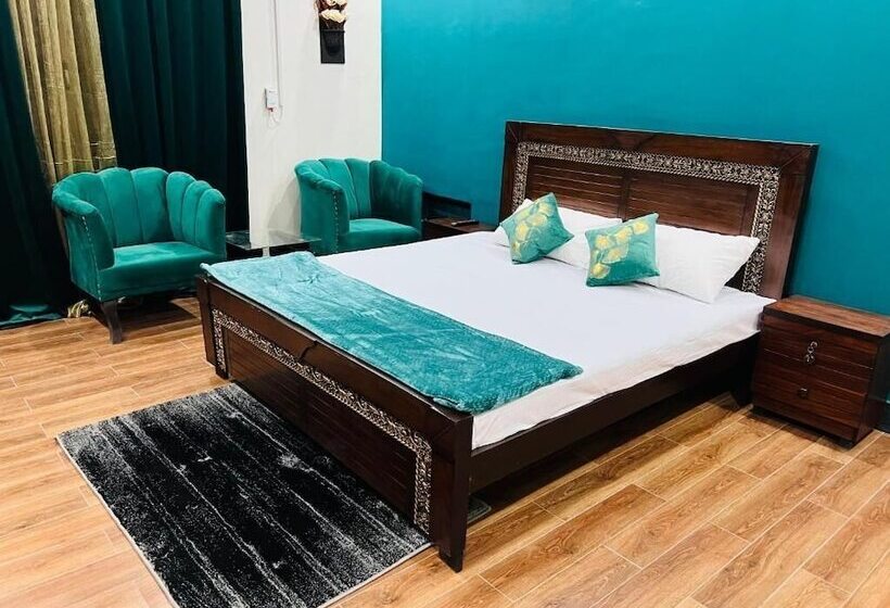 تختخواب و صبحانه The Comfort Lodge