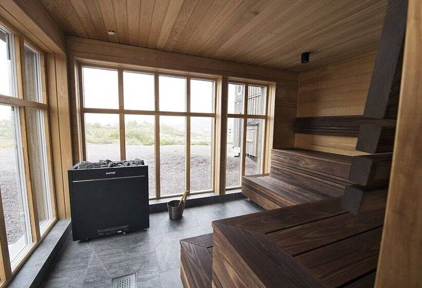 בית מלון כפרי Niehku Mountain Villa