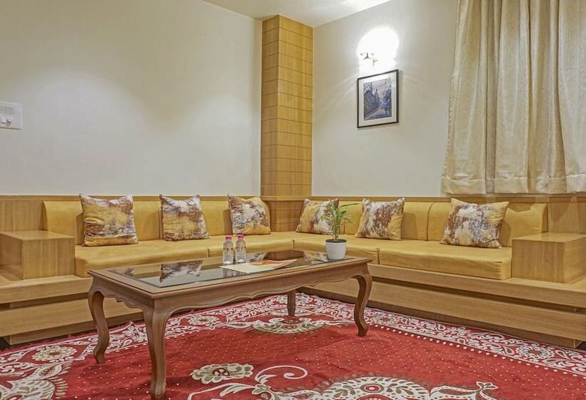 فندق Treebo The Utsav, Nashik