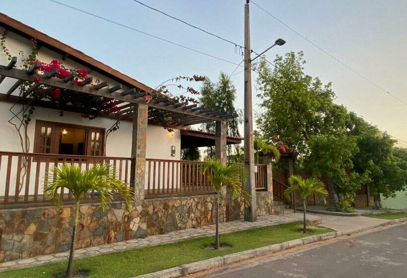 پانسیون Vila Pequi