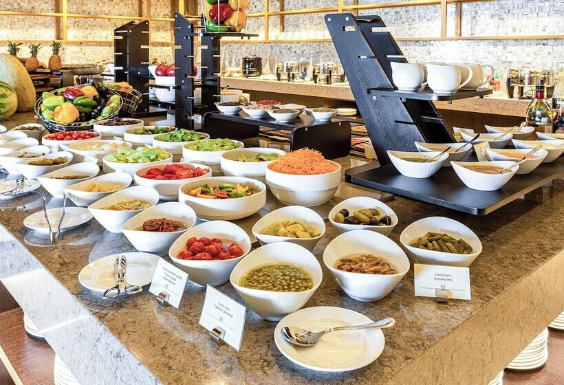 בית מלון כפרי Hilton Samarkand Regency