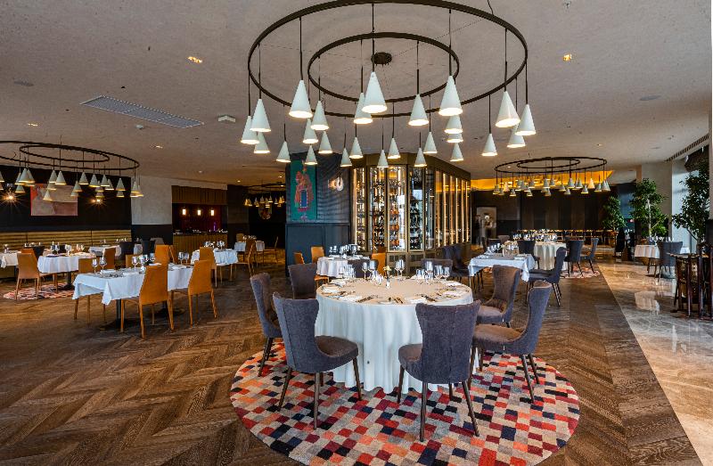 בית מלון כפרי Hilton Samarkand Regency