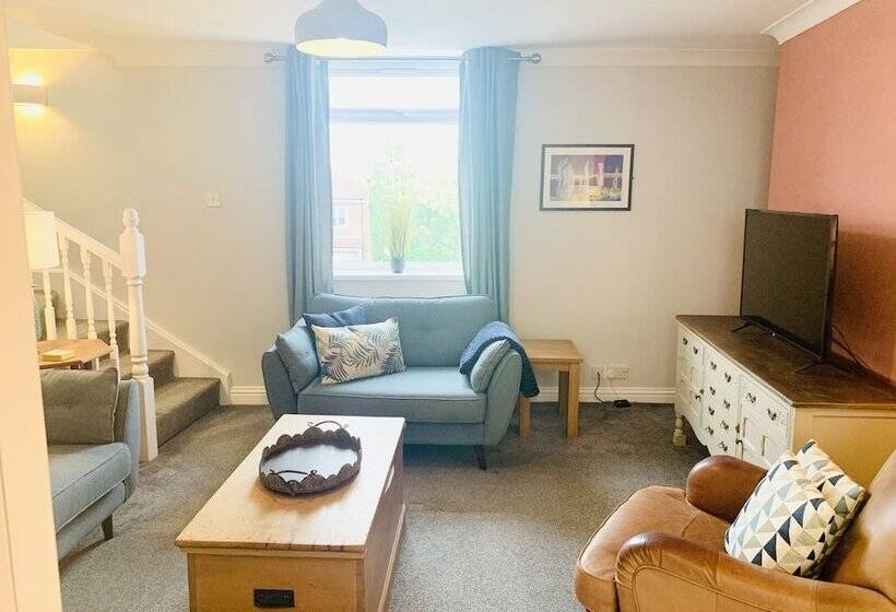 Inviting Townhouse In Bedlington