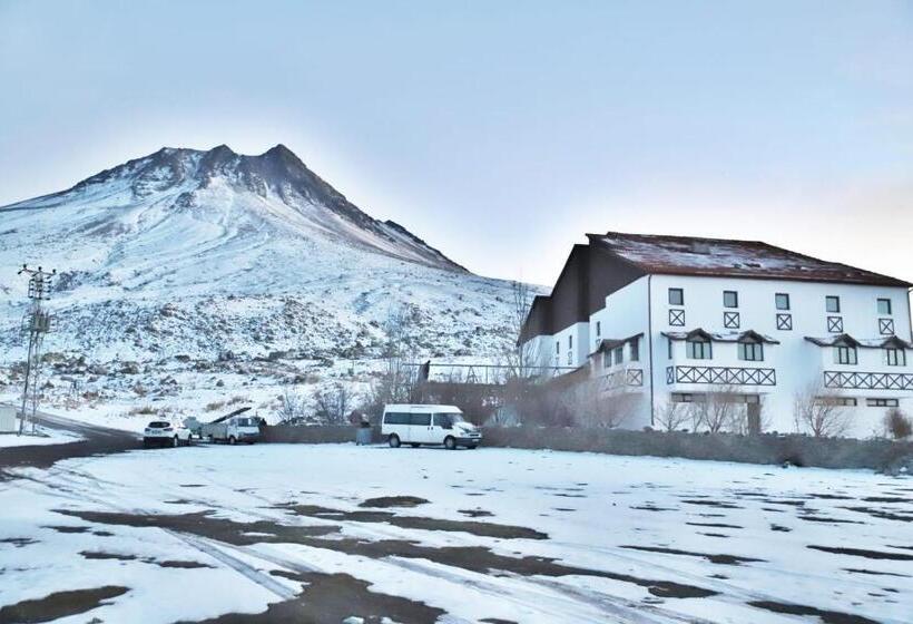 Karbeyaz Hotel & Resort