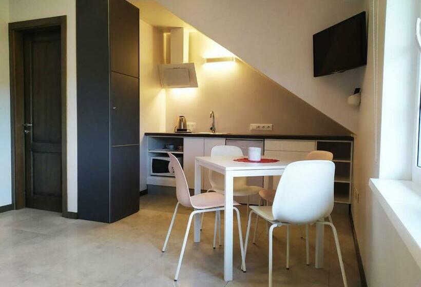 هتل Trakaitis Apartments & Holiday Homes