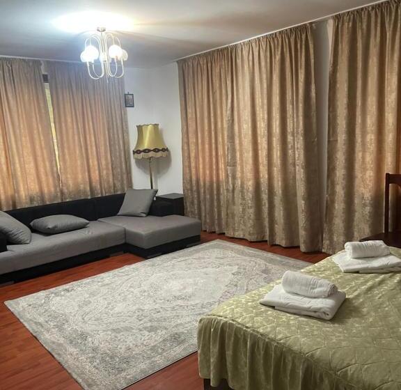 پانسیون Casa Voronet