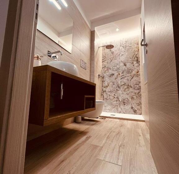 تختخواب و صبحانه Suite Sweet Dreams Dan Champs