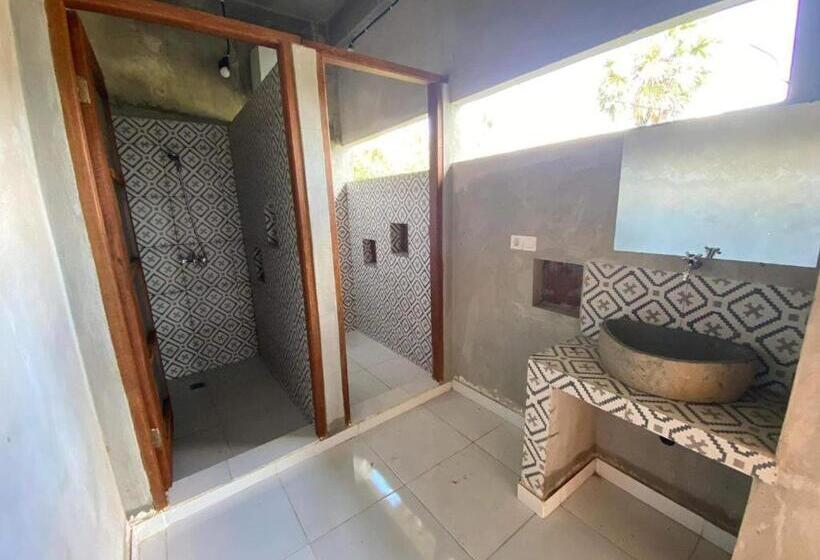 Black Sand Hostel Amed