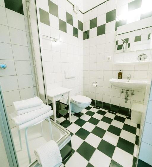 بنسيون Haus Till E