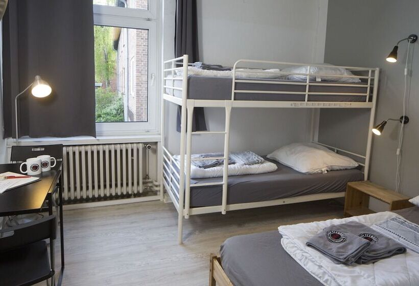 Flensbed Hotel & Hostel