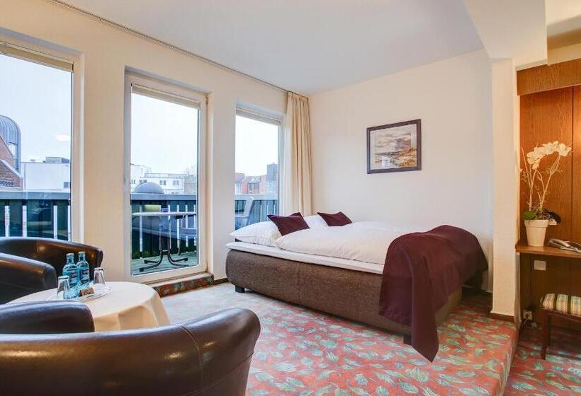 Ina Hotel Consul