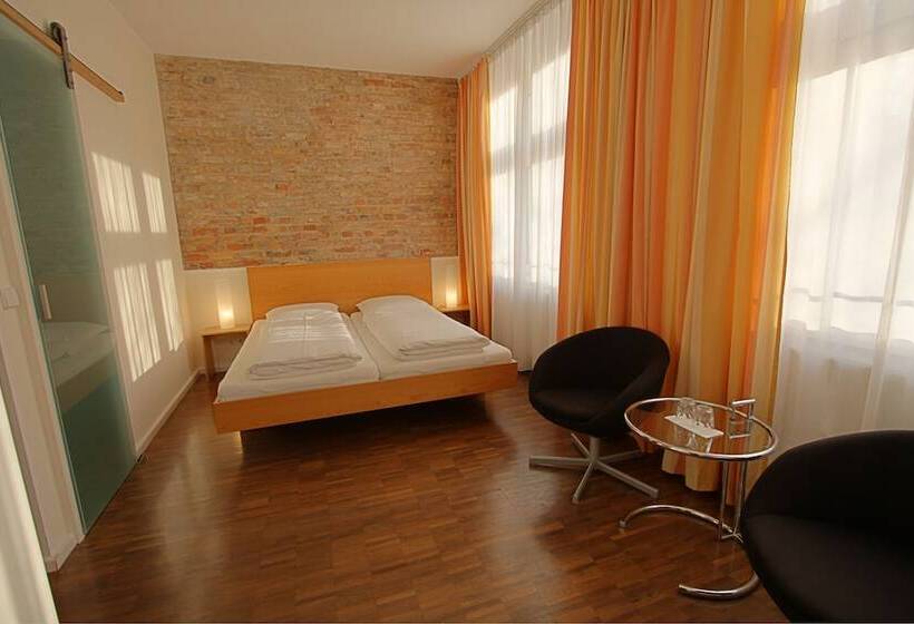 Fotos del hotel Johann:  10