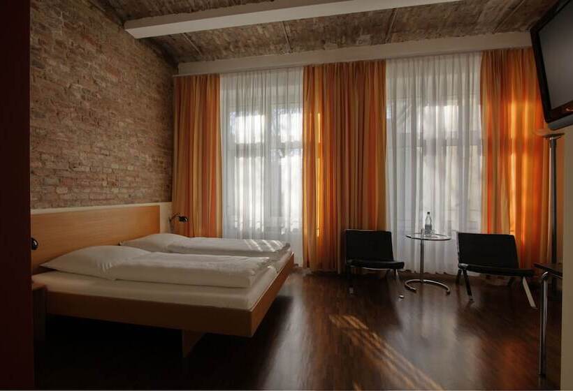 Fotos del hotel Johann:  2