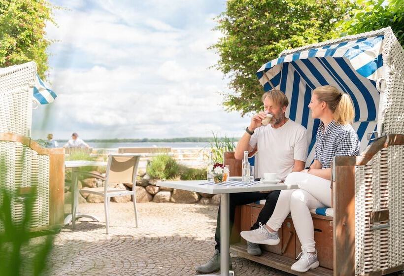 هتل Strandschlosschen