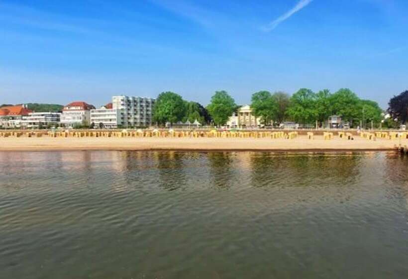 هتل Strandschlosschen