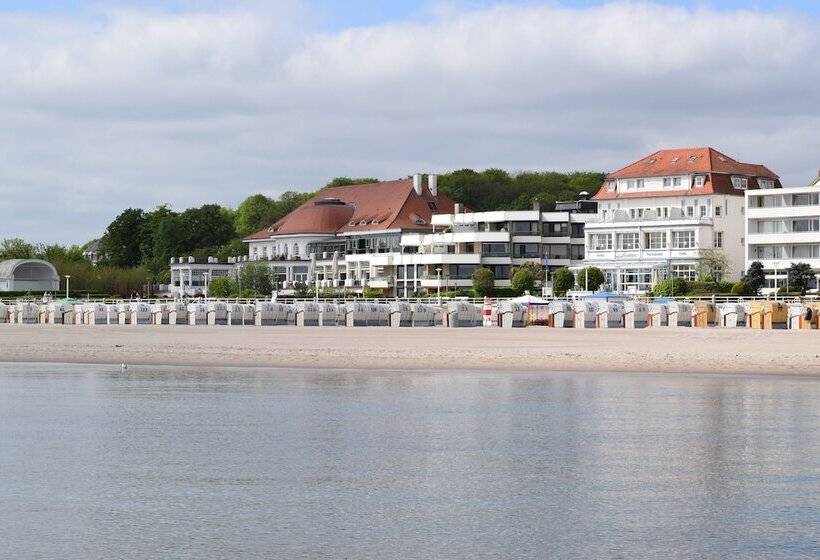 هتل Strandschlosschen