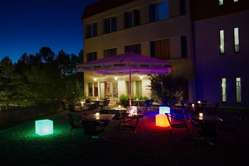 H24 Hoteltow