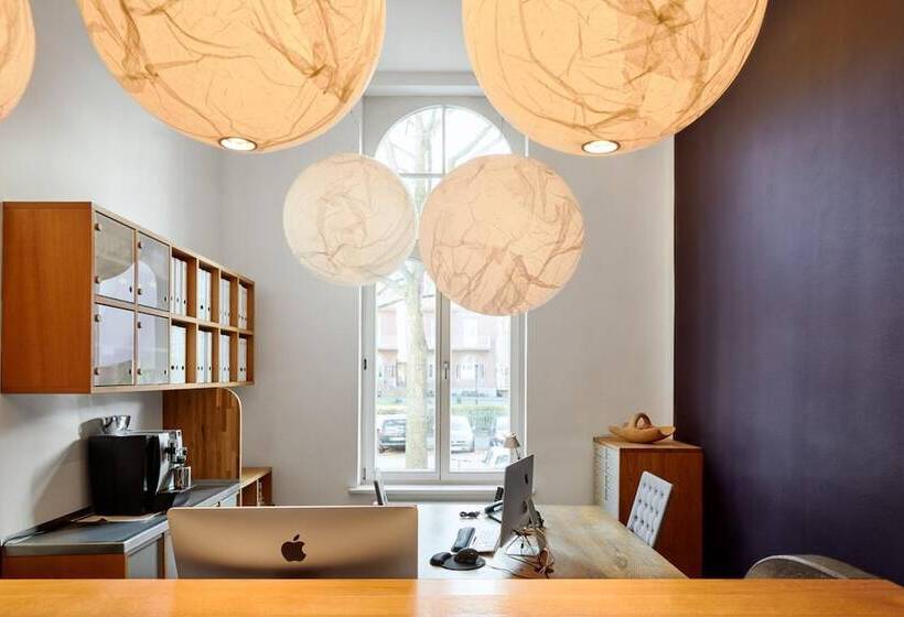 酒店 Yoho   The Young