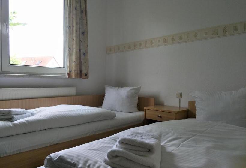 בית מלון כפרי Zum Grünen Tor