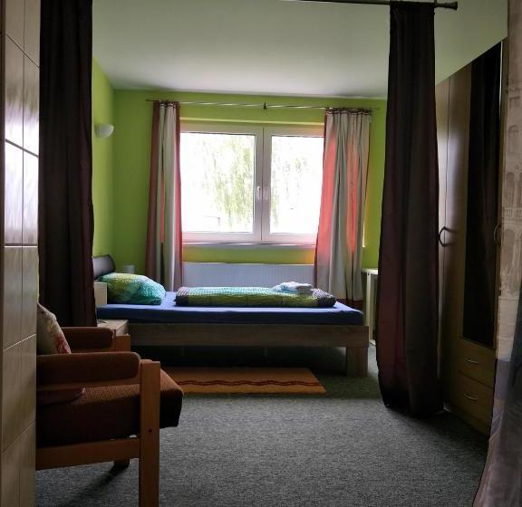 בית מלון כפרי Zum Grünen Tor