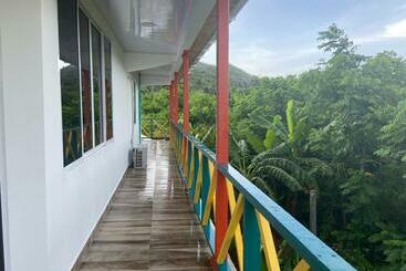 هاستل Shell Sea B & B