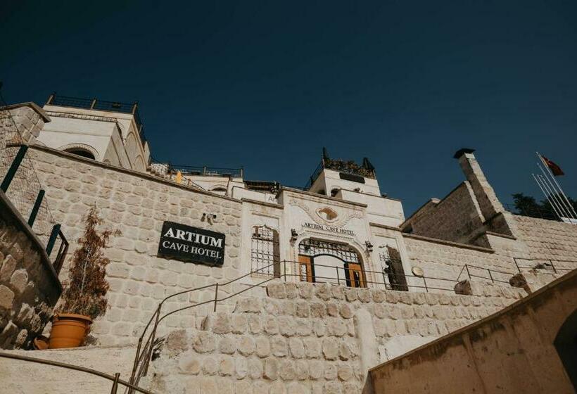 هتل Artium Cave
