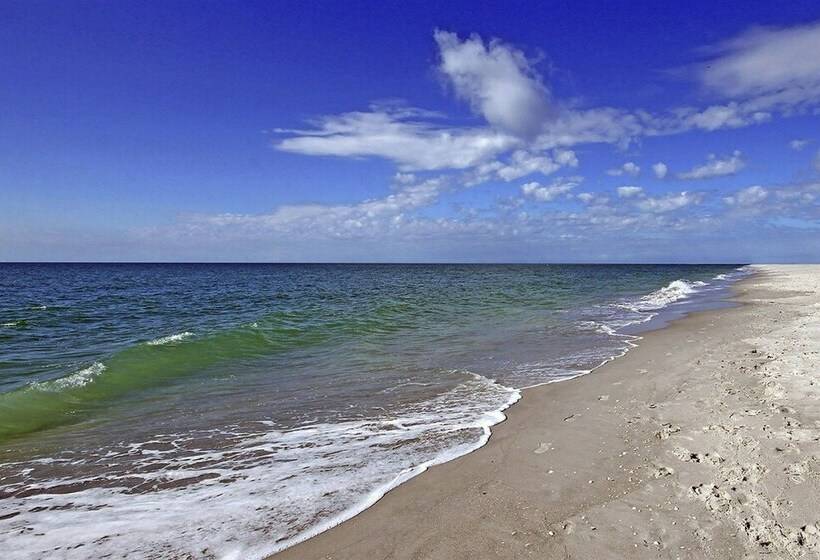 South Seas Beach Villa 2001