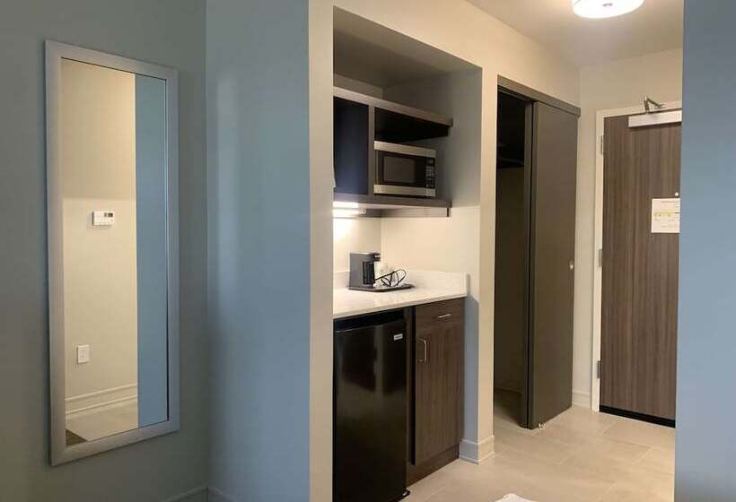 هتل Best Western Plus Horseheads Inn & Suites