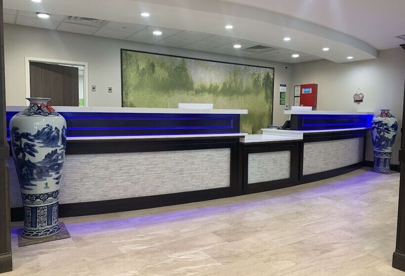 هتل Best Western Plus Horseheads Inn & Suites