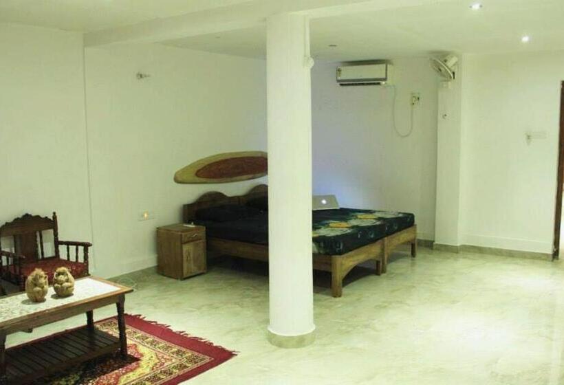 تختخواب و صبحانه Kapoor Tourist Cottage