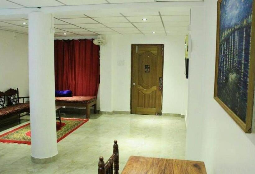 تختخواب و صبحانه Kapoor Tourist Cottage