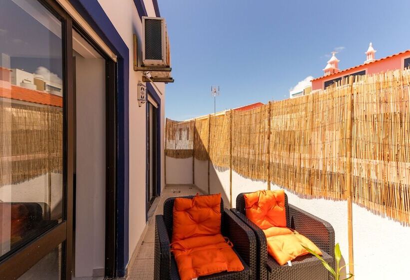 Charming 2 Bed Apartment In Armacao De Pera