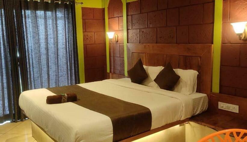 فندق Royal Stone Resort