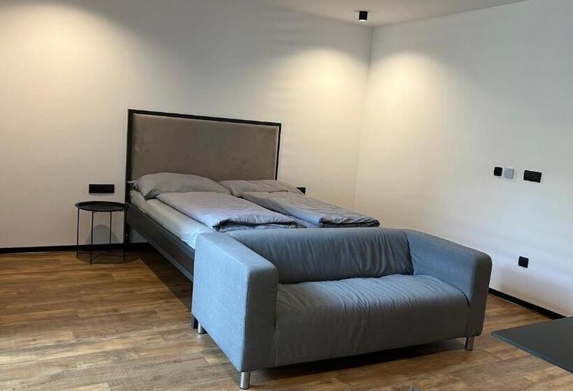 پانسیون Kamel Club Restaurace A Penzion