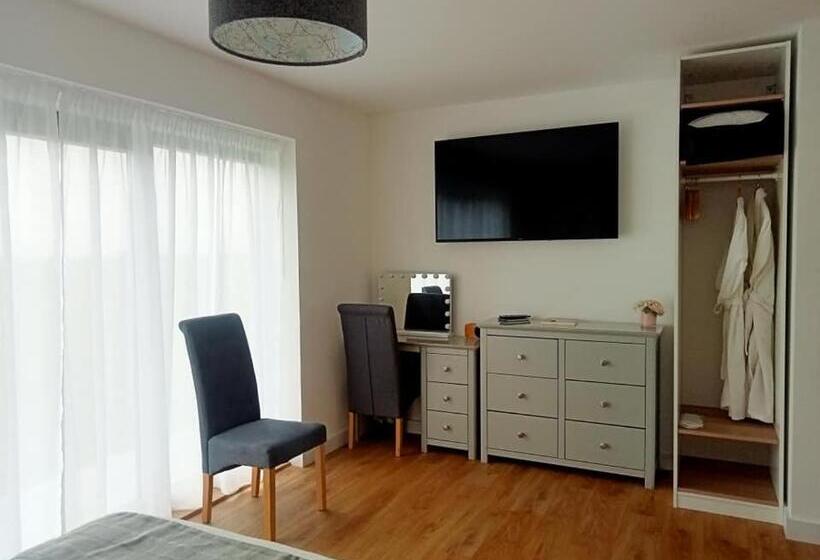تختخواب و صبحانه Flotnar Hús   Ensuite Rooms
