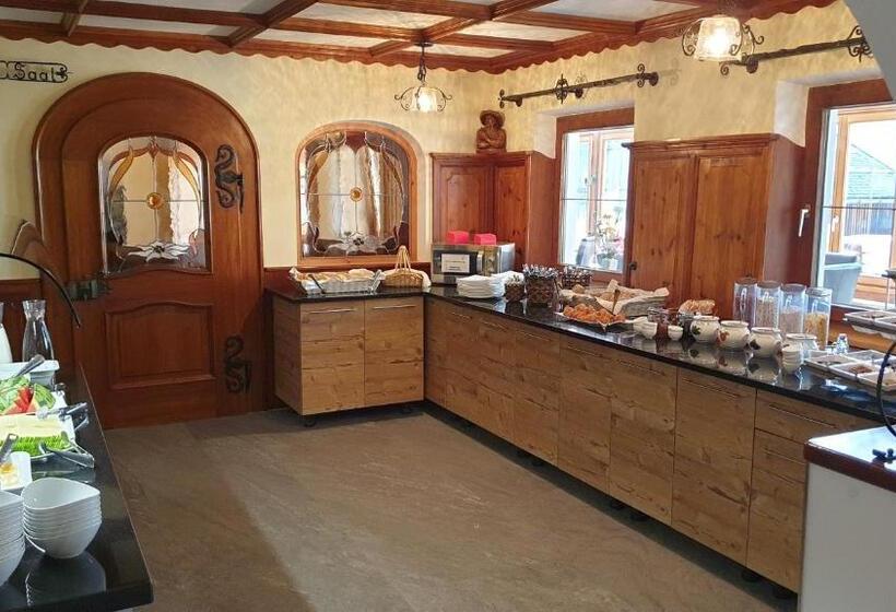 هتل Restaurant Edelweiß Garni