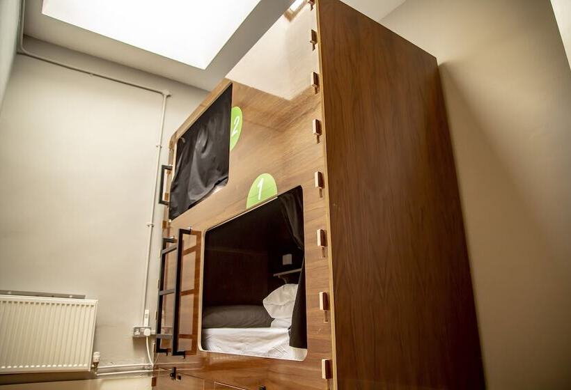 Leevin Hostel Mountjoy