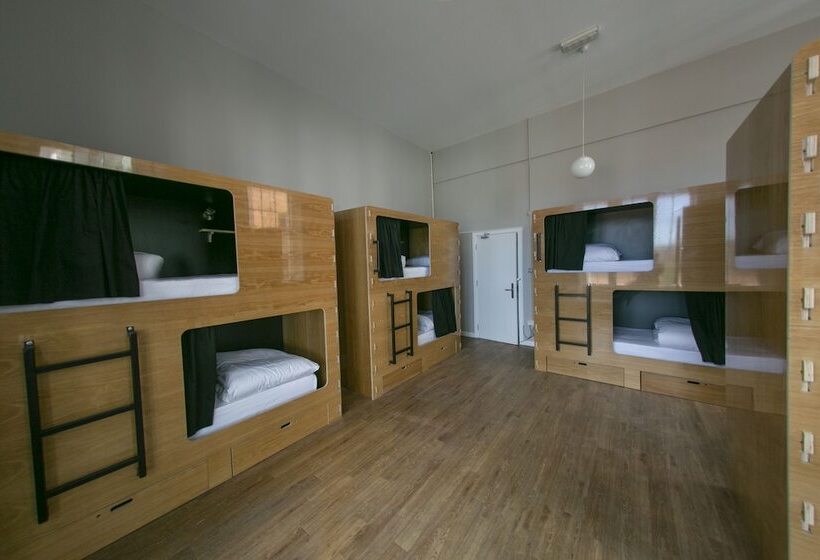 Leevin Hostel Mountjoy