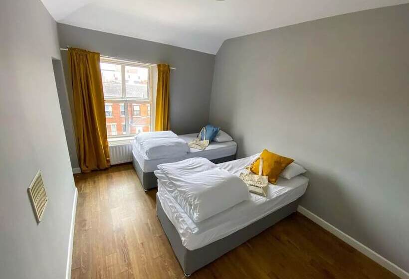 Leevin Hostel Mountjoy