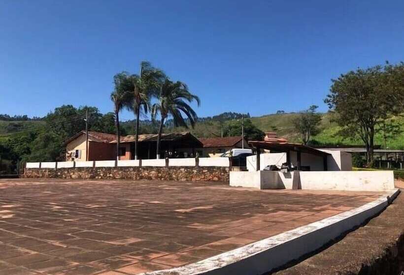 ペンション Pousada Villa Tropea   Fazenda Chapadão