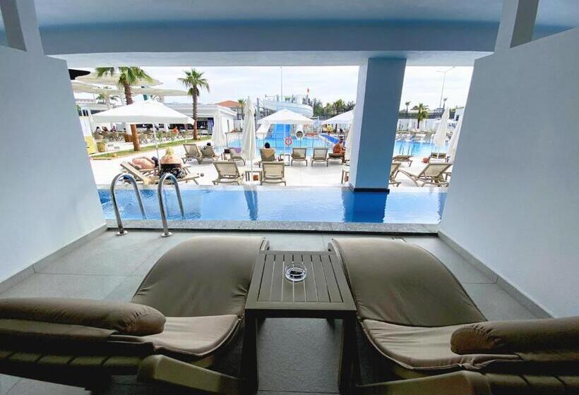 Sunthalia Hotels & Resorts Ultra All Inclusive Adults Only Party